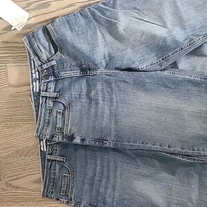 Bundle Amazon Essentials High-Rise Relaxed Leg Tapered Ankle Jeans  - NWT